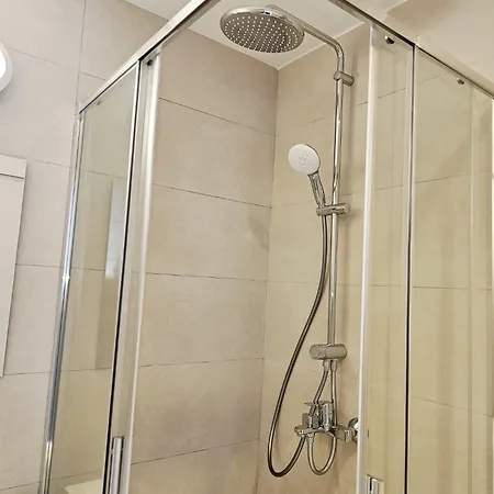Pool Sight Center Location 2 Bedrooms Apartment