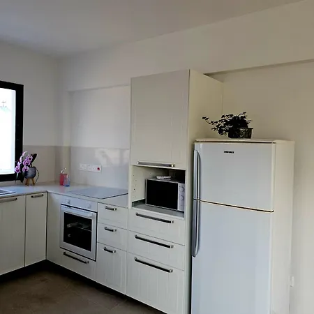 Pool Sight Center Location 2 Bedrooms Apartament Paphos